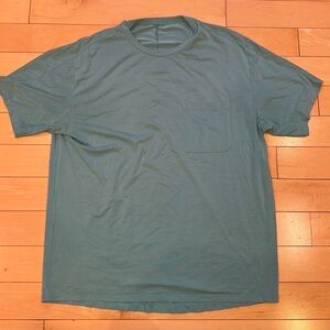 Lululemon Men’s Turqouise Pocket T-Shirt Size L
